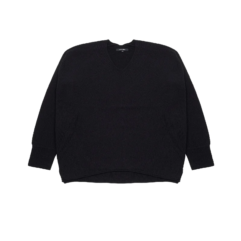 Pas de Calais V-Neck Knitted Pullover in Black